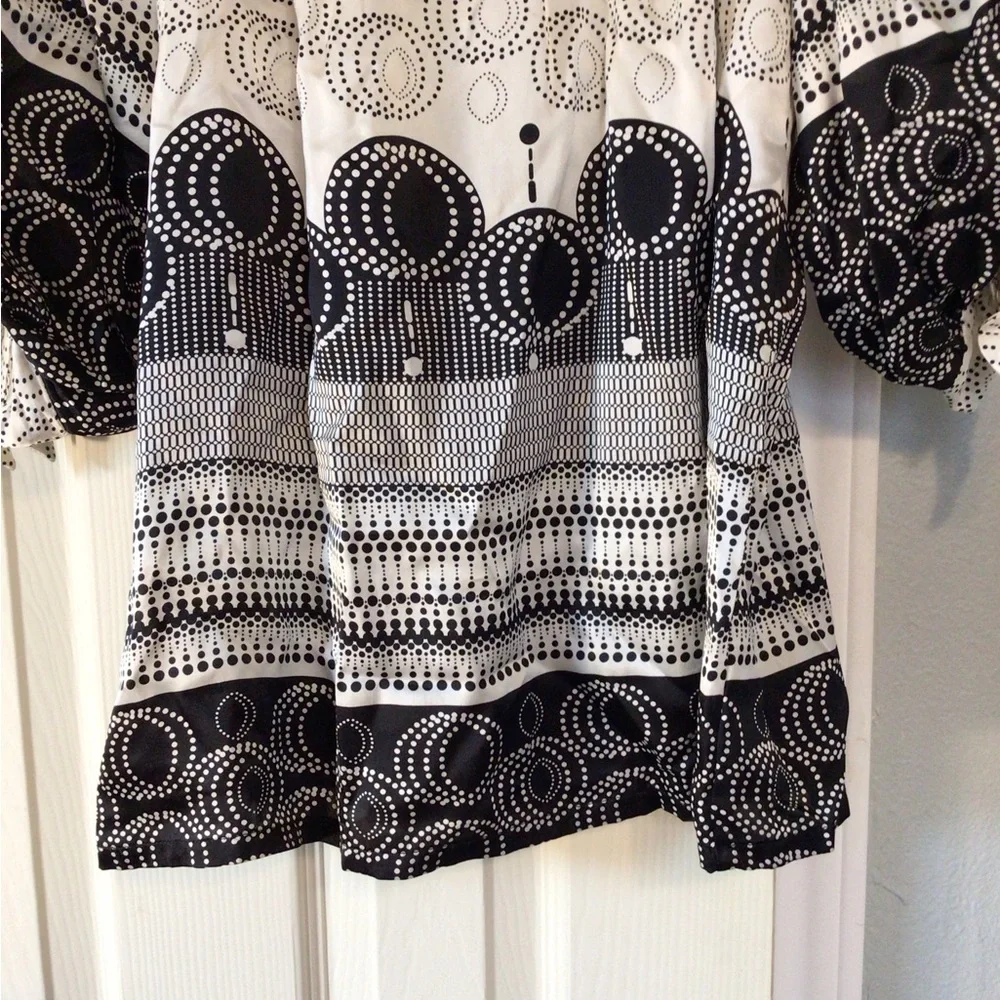 3/$10, 2/$12 Karen Kane black white silk blouse - Picture 3 of 6